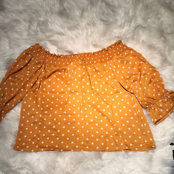 NWT! Women’s Detailed Top - Picture 1 of 3